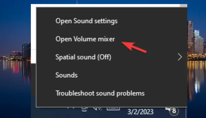   Dators nejauši atskaņo mūziku, kad nekas nav atvērts