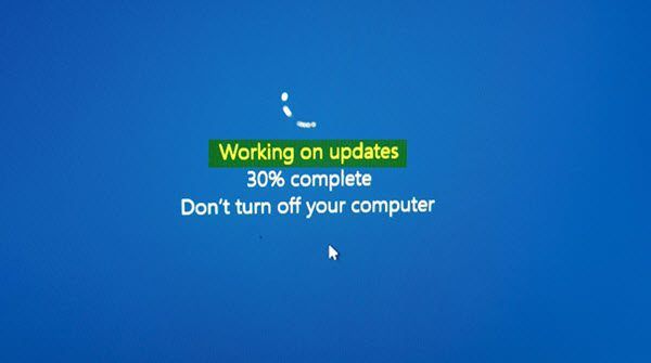Windows 10 jumissa päivitysten parissa